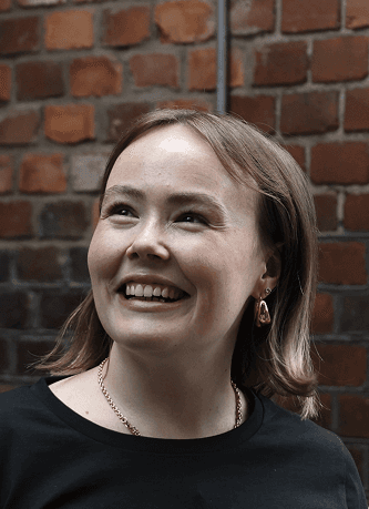 AI-based contract management software Pocketlaw for businesses of all sizes (small, medium, large), showcasing a user-friendly dashboard that streamlines legal workflow for clients and customers with options to create, review, and upload documents, access templates, and monitor document statistics.