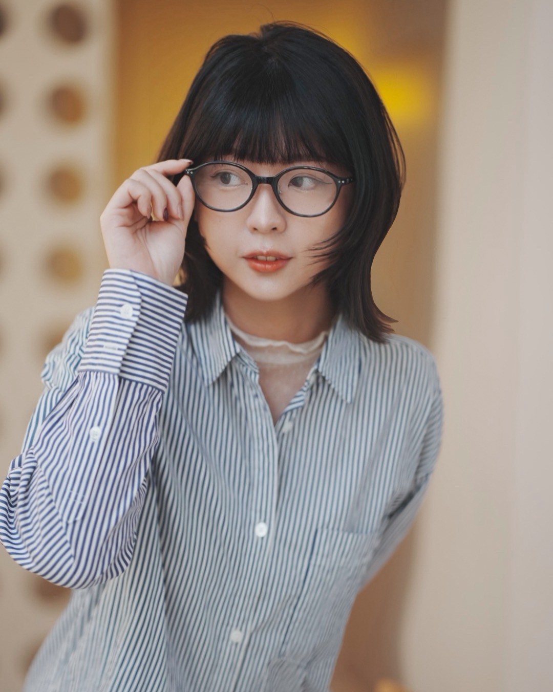 日系及肩短髮小臉剪裁