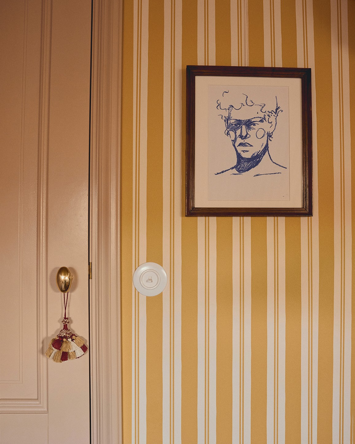 Detail slaapkamer Alice Palmer behang