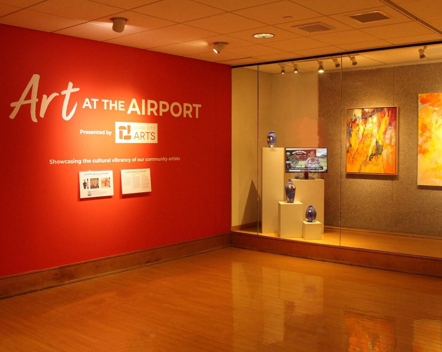 室內匹克球場專業設計工程，採用藍灰色高彈性防滑運動地板與標準標線，具備優質球速反饋與耐磨度。