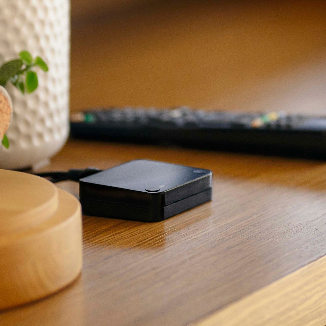 Le Starkey TV StarLink Edge est un accessoire TV pour appareils auditifs Starkey transmettant le son directement dans vos aides auditives.