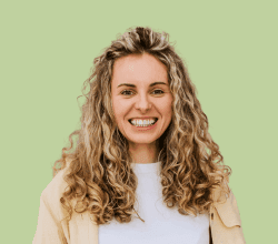 Chloe Stewart, London-based therapist providing therapy for anxiety, depression, and life transitions.