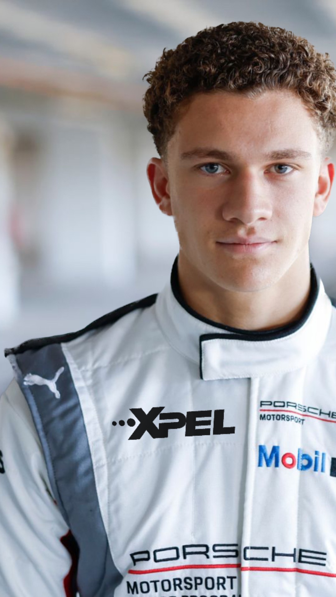 Dynamic picture of a cyclist riding downhill