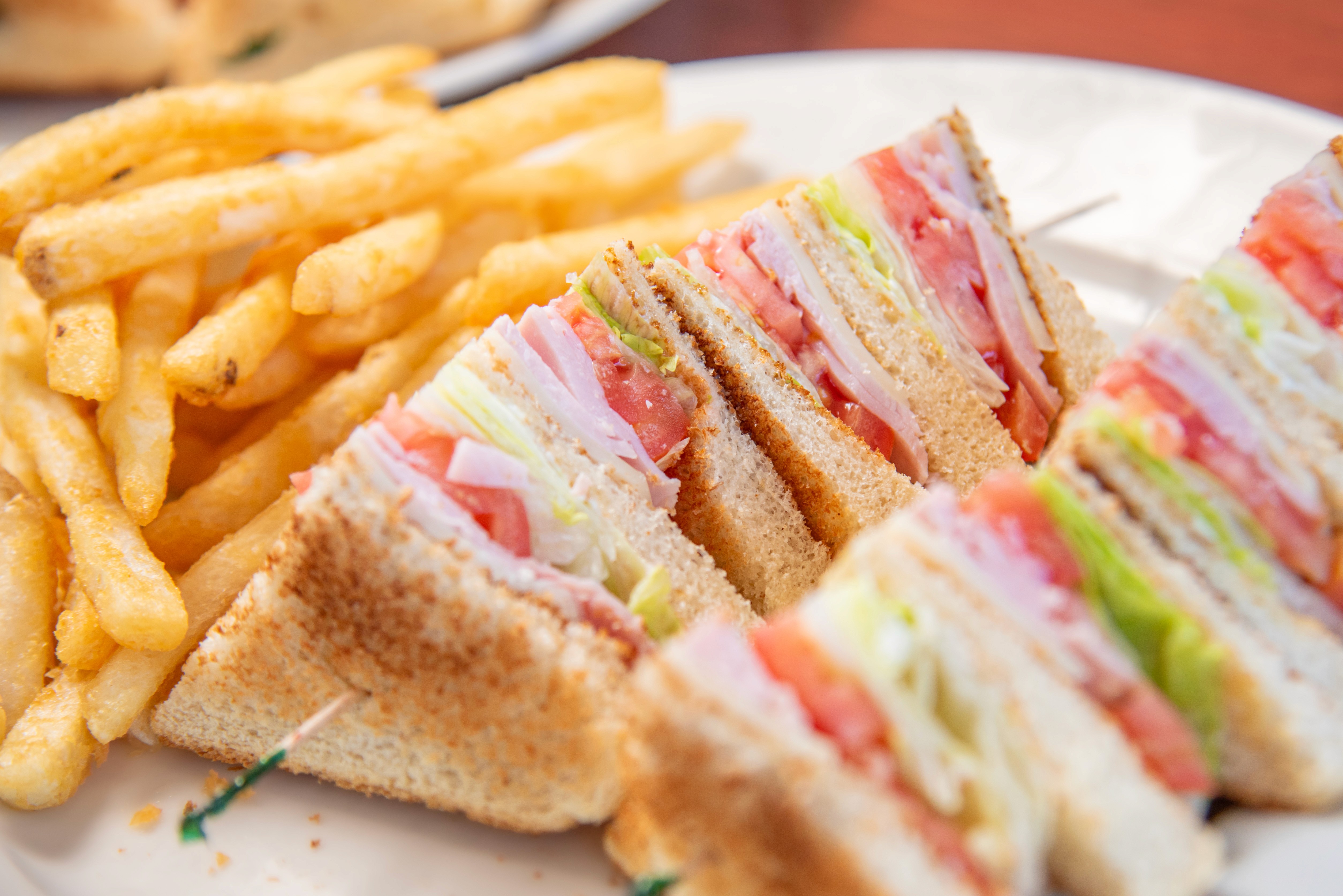 red and yellow Chase O Chicago billboard