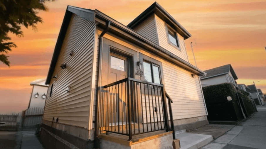 new laneway home in vancouver