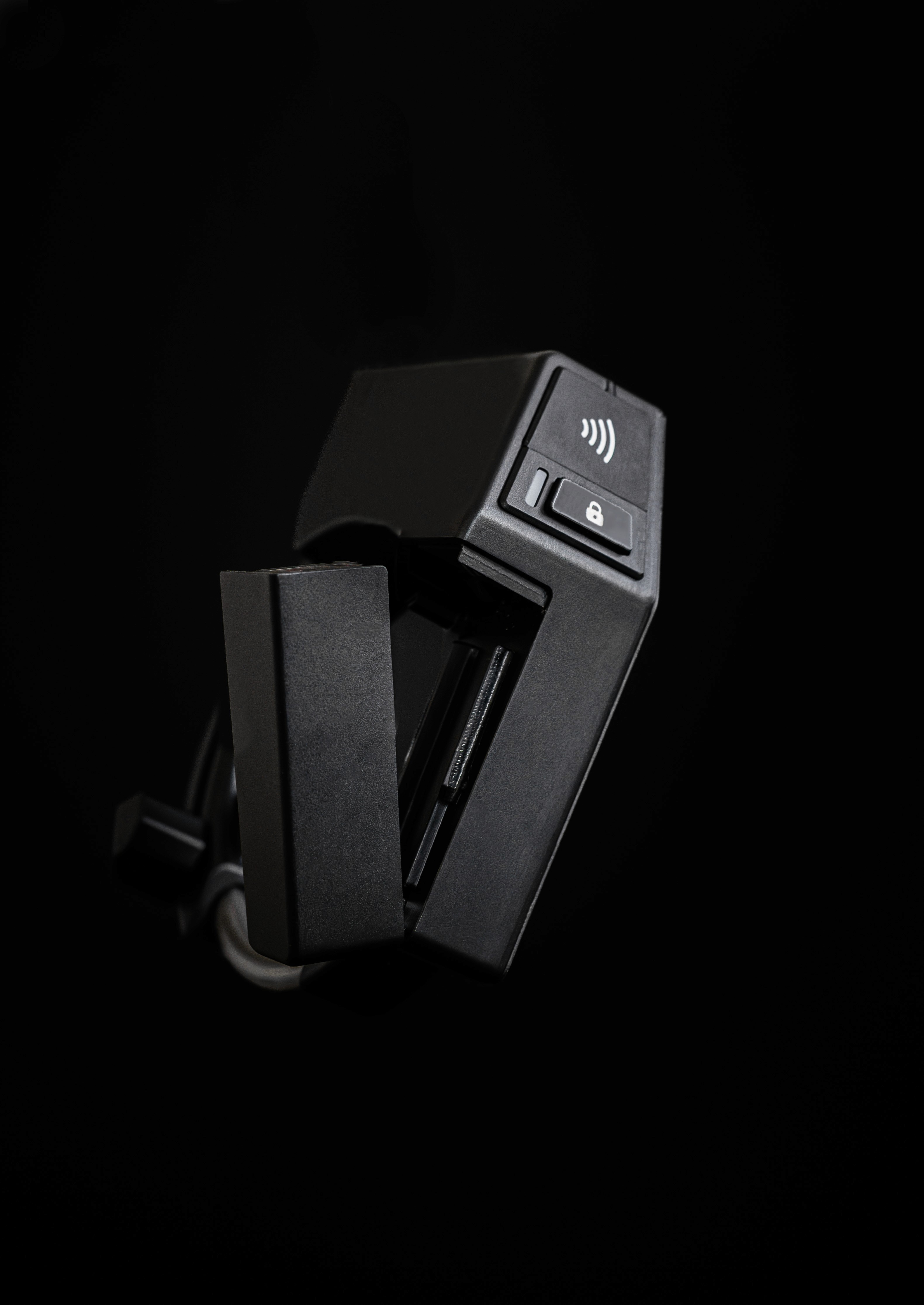 Zijaanzicht van digitale fietsslot van Skopei