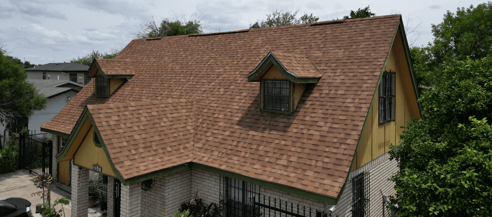 a close up of a roof with a blue tint