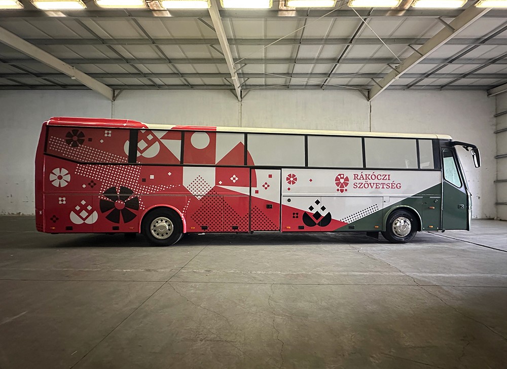 Kamion és Busz Fóliázás