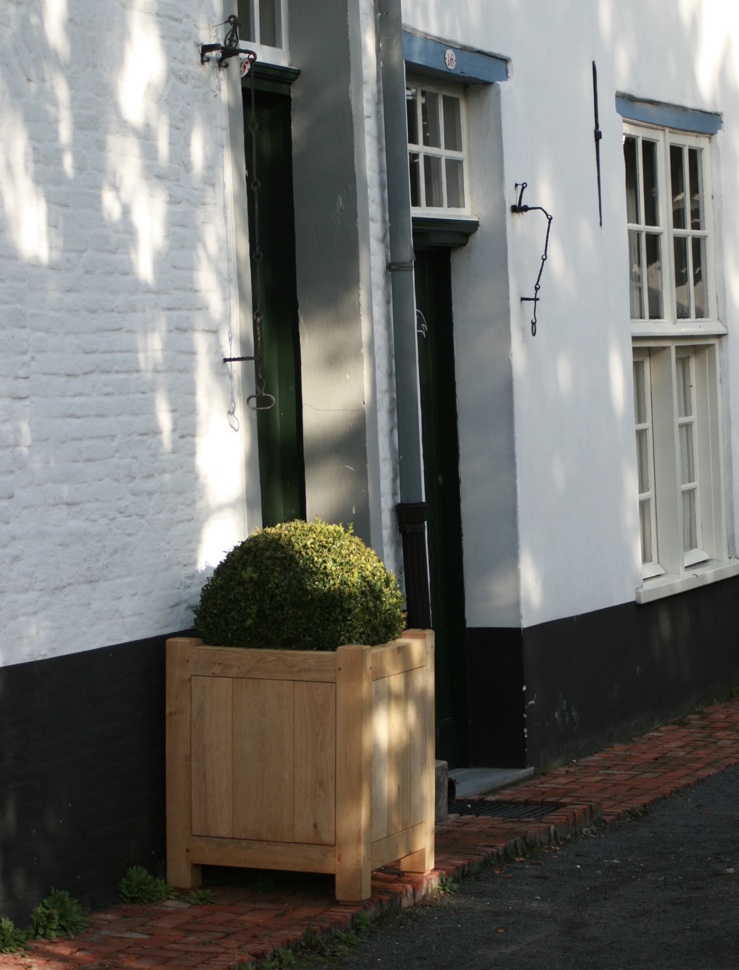 Neimeister Planter by Out-Standing