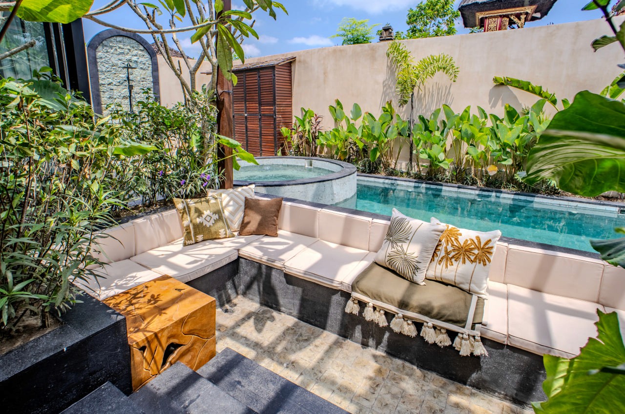 2-bedroom villa with jacuzzi terrace in Canggu