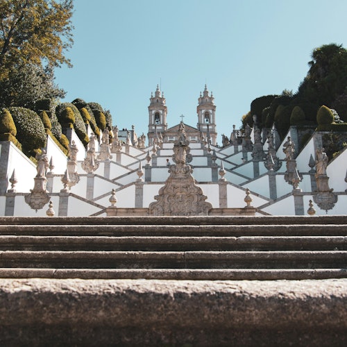 布拉加和吉馬朗斯：導覽團 + 轉乘 + 在波爾圖的午餐票