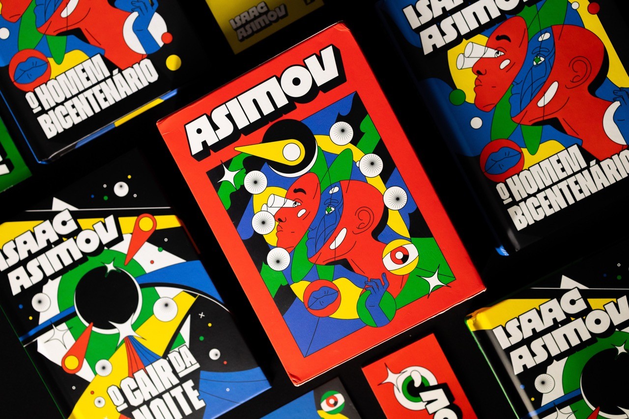 Capa coleção Asimov com cores azul, amarelo, vermelho e verde