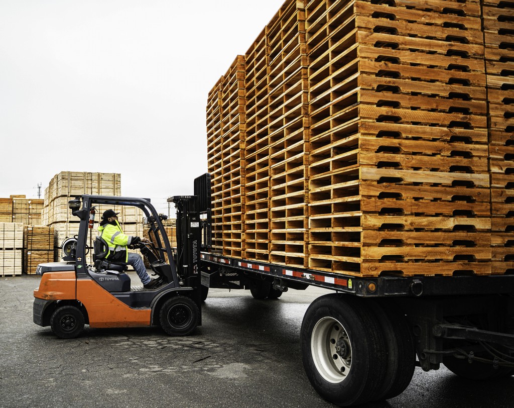 Custom Pallet Manufacturer Since 1984 | AllGoodPallets 4