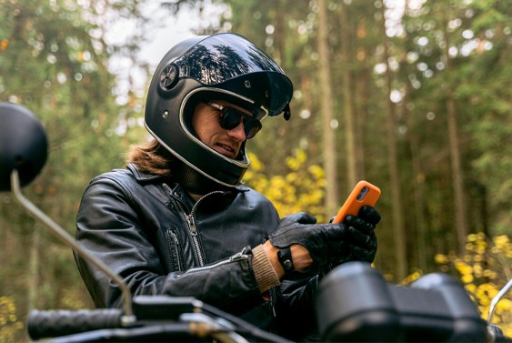 cyclist contacting locksmith