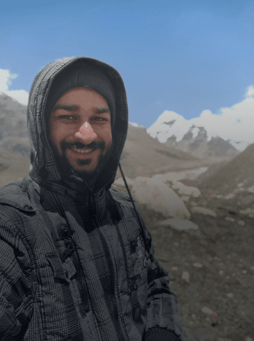 Kunal Sanklecha is an outdoor adventurer living his life under oceans and on the mountains. Go to person for outdoor related query