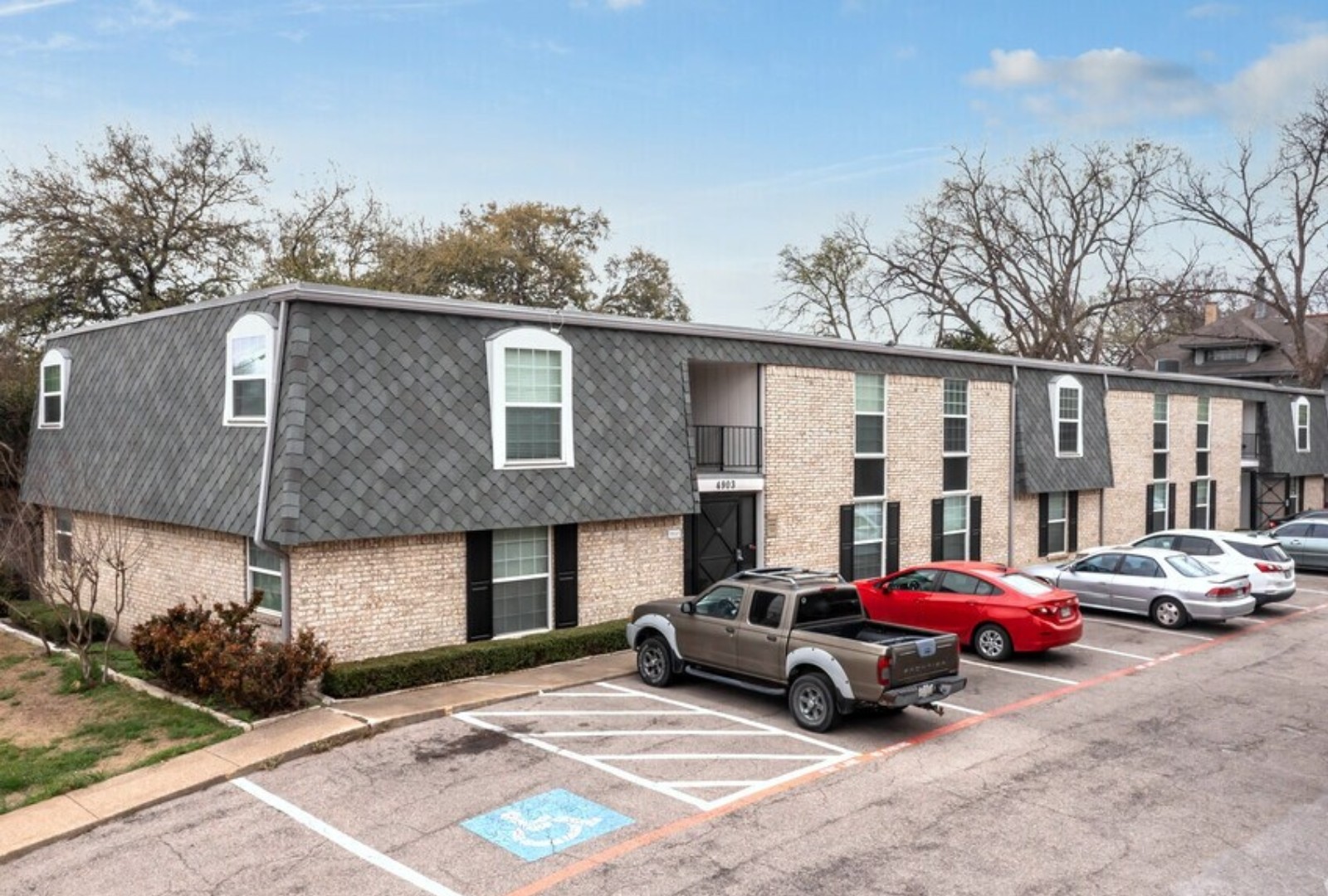Candlelight Court - Multifamily apartment community in Dallas, TX - Value-add renovation - 31 units