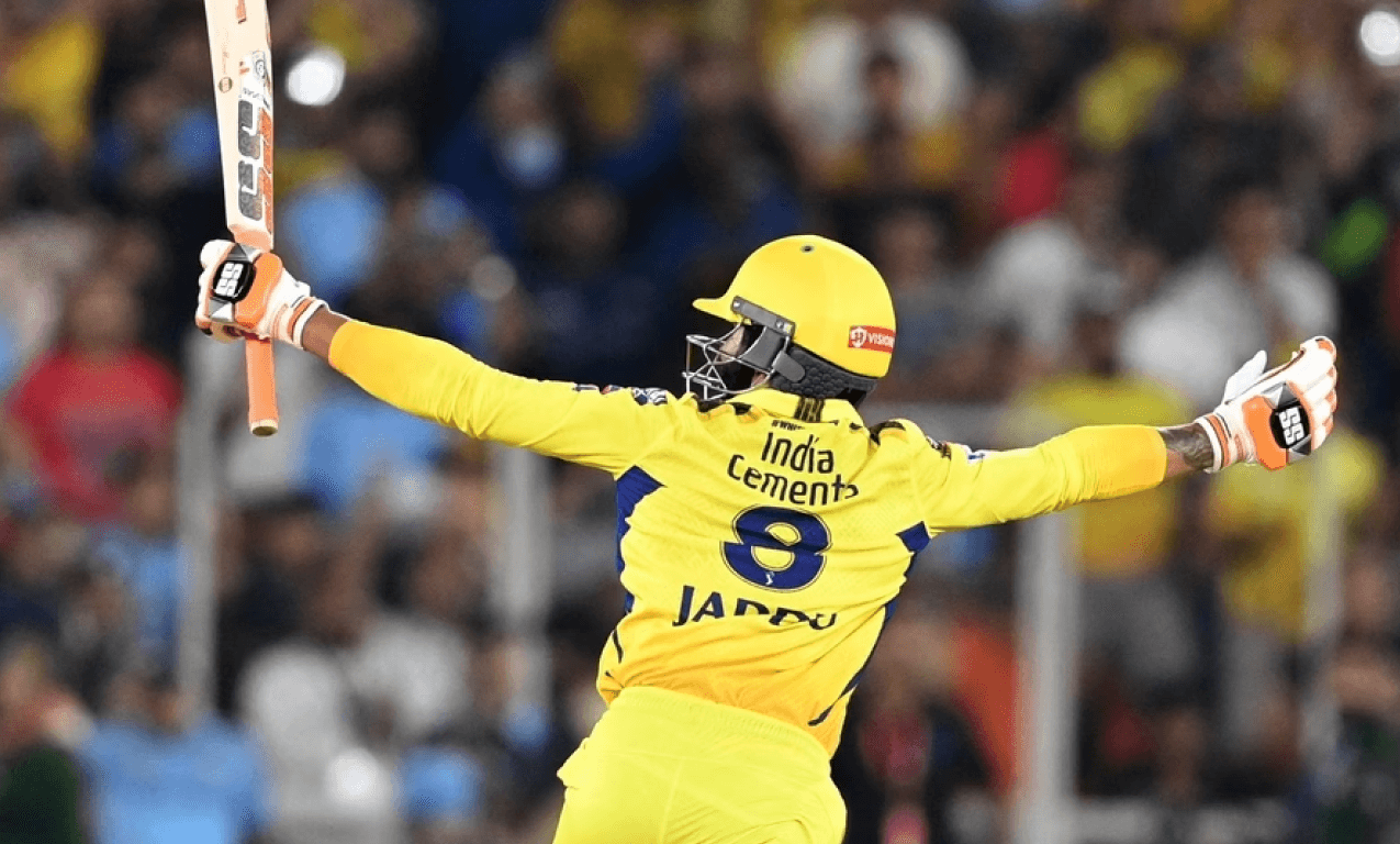 Ravindra Jadeja's Winning Shot in IPL 2023 Finals