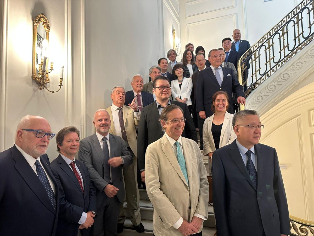 delegacion-del-Alto-Tribunal-Popular-de-Shanghai-6