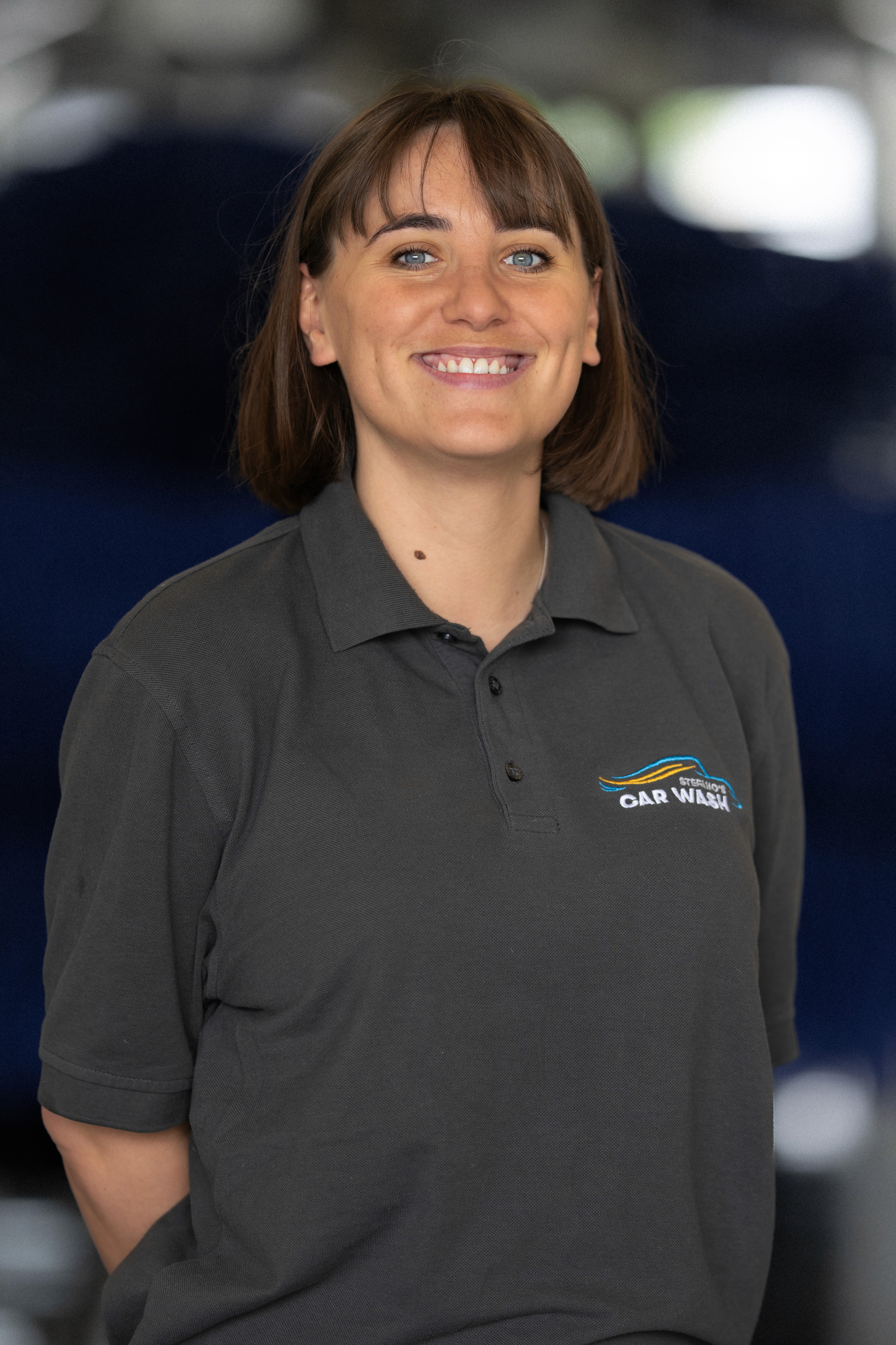 woman on focus photography