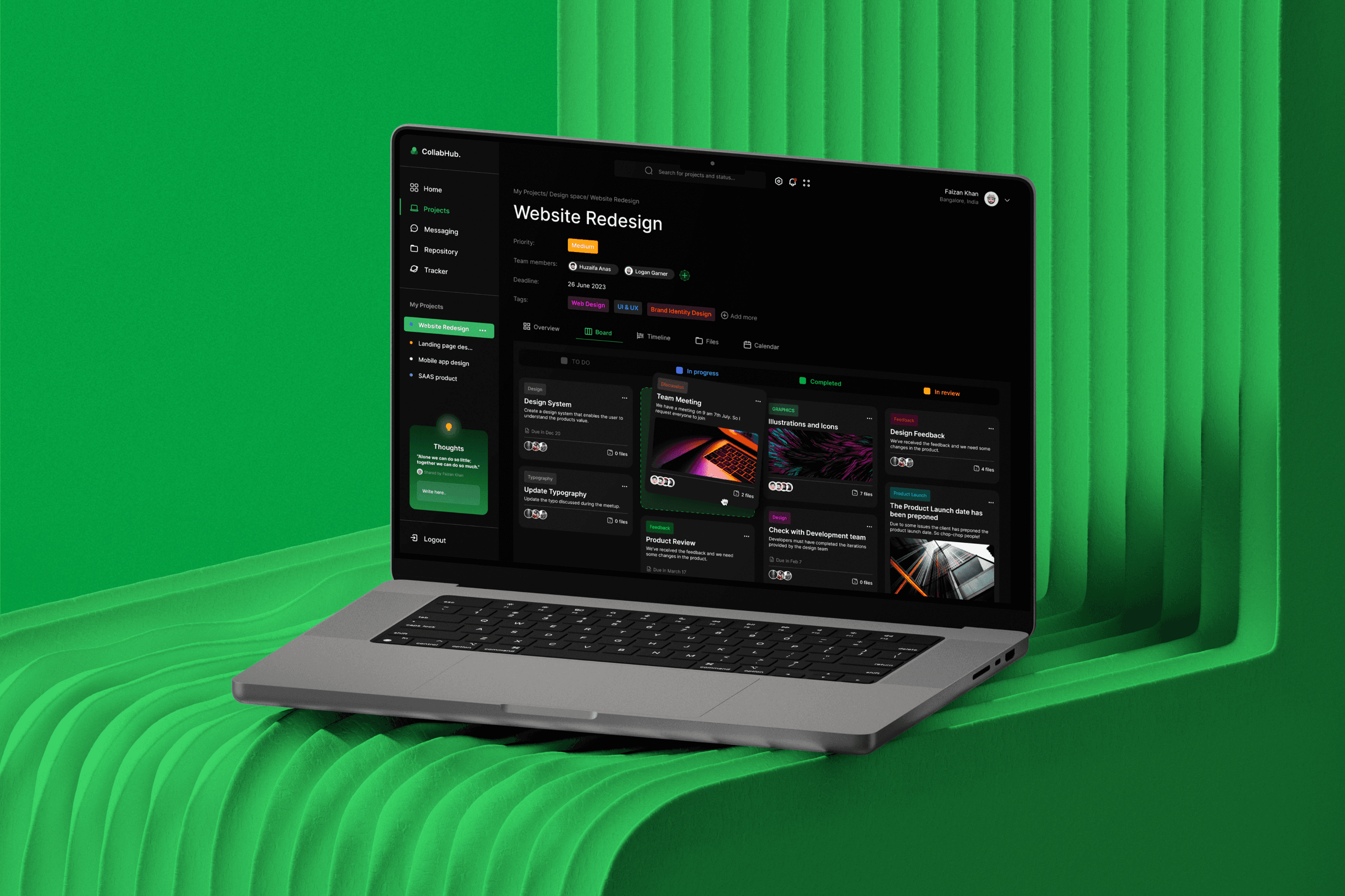 Homescreen with open bottom drawer