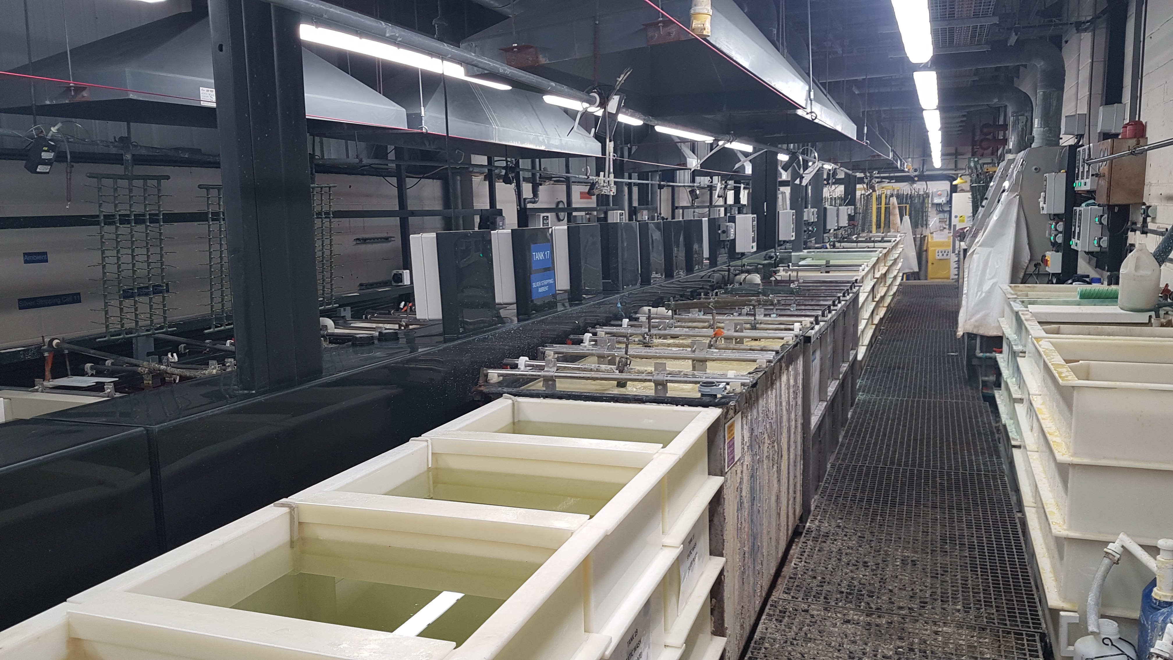 Electroplating tank
