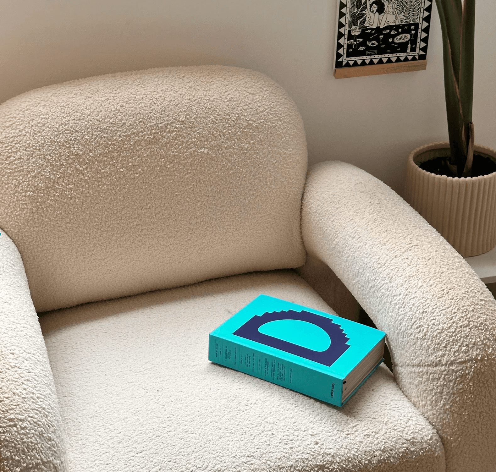 A two screens from the hair salon website