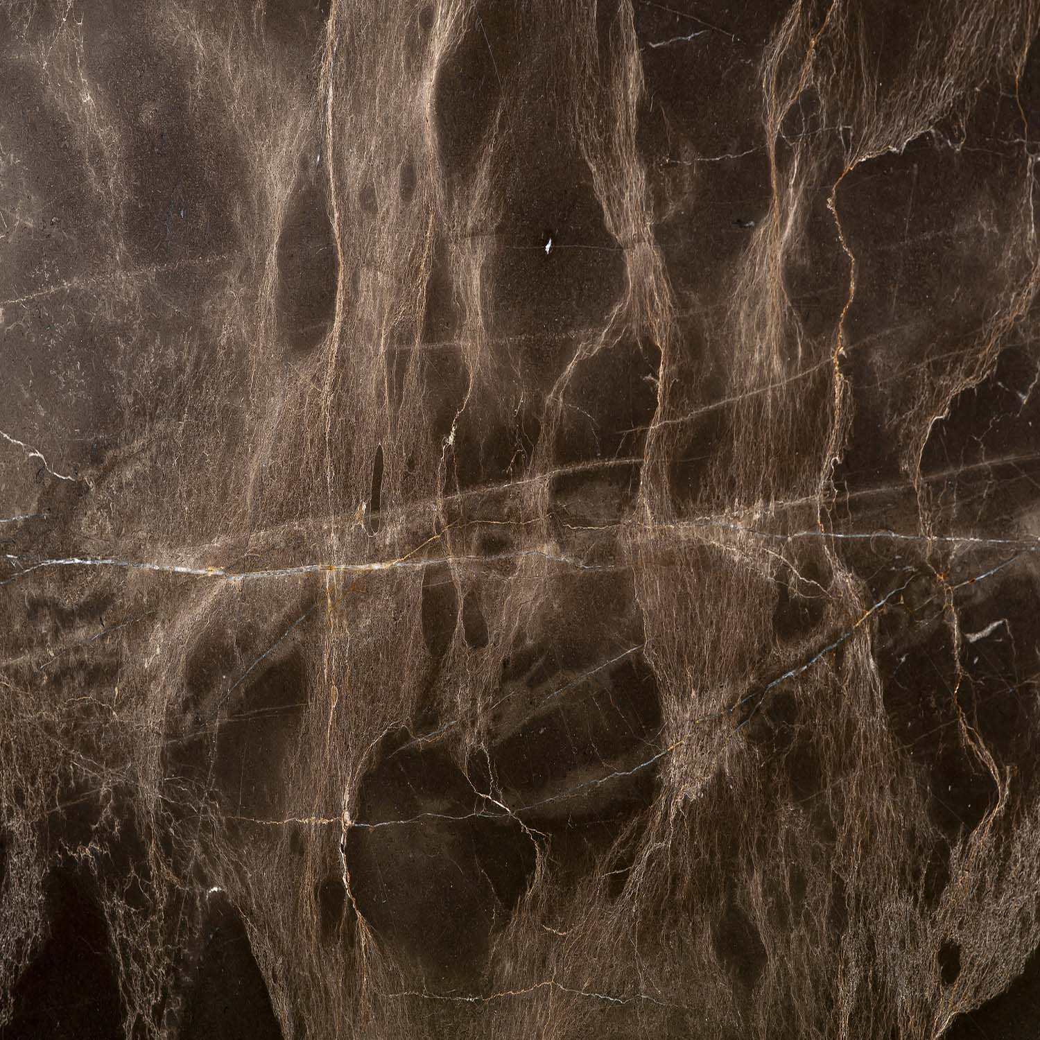 Smoky Brown Marmor mit heller Maserung