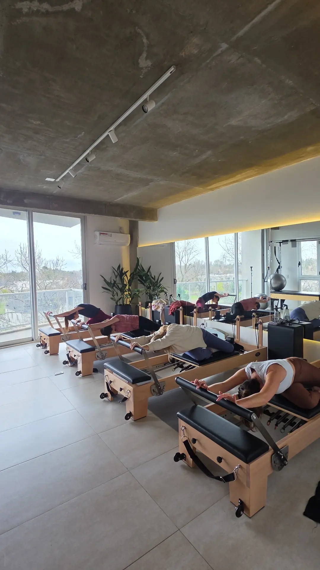 Camas reformer de Pilates en el estudio MZ Pilates