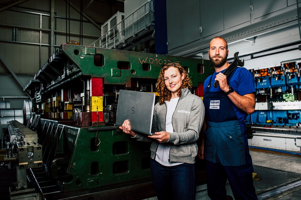 Das Team hinter der Technik: Authentische Mitarbeiter Fotografie für das Recruiting der Vollmann Group.