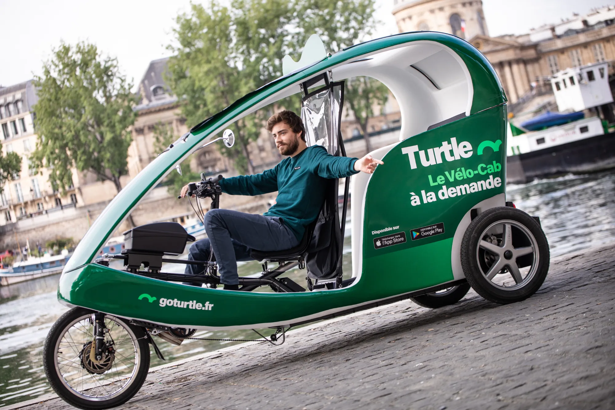 Turtle Pettican Taxi by the Water