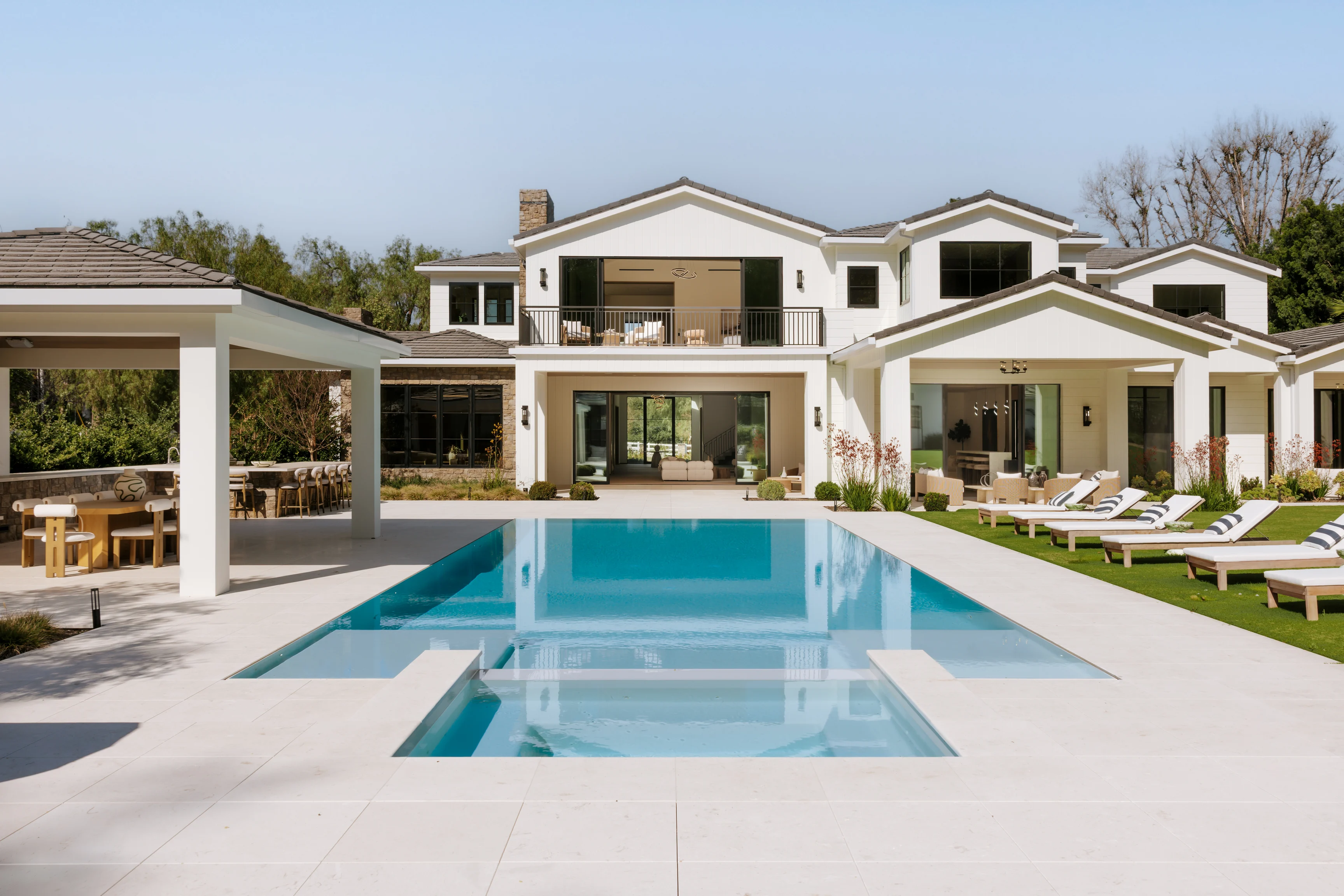 Contemporary residential architecture
