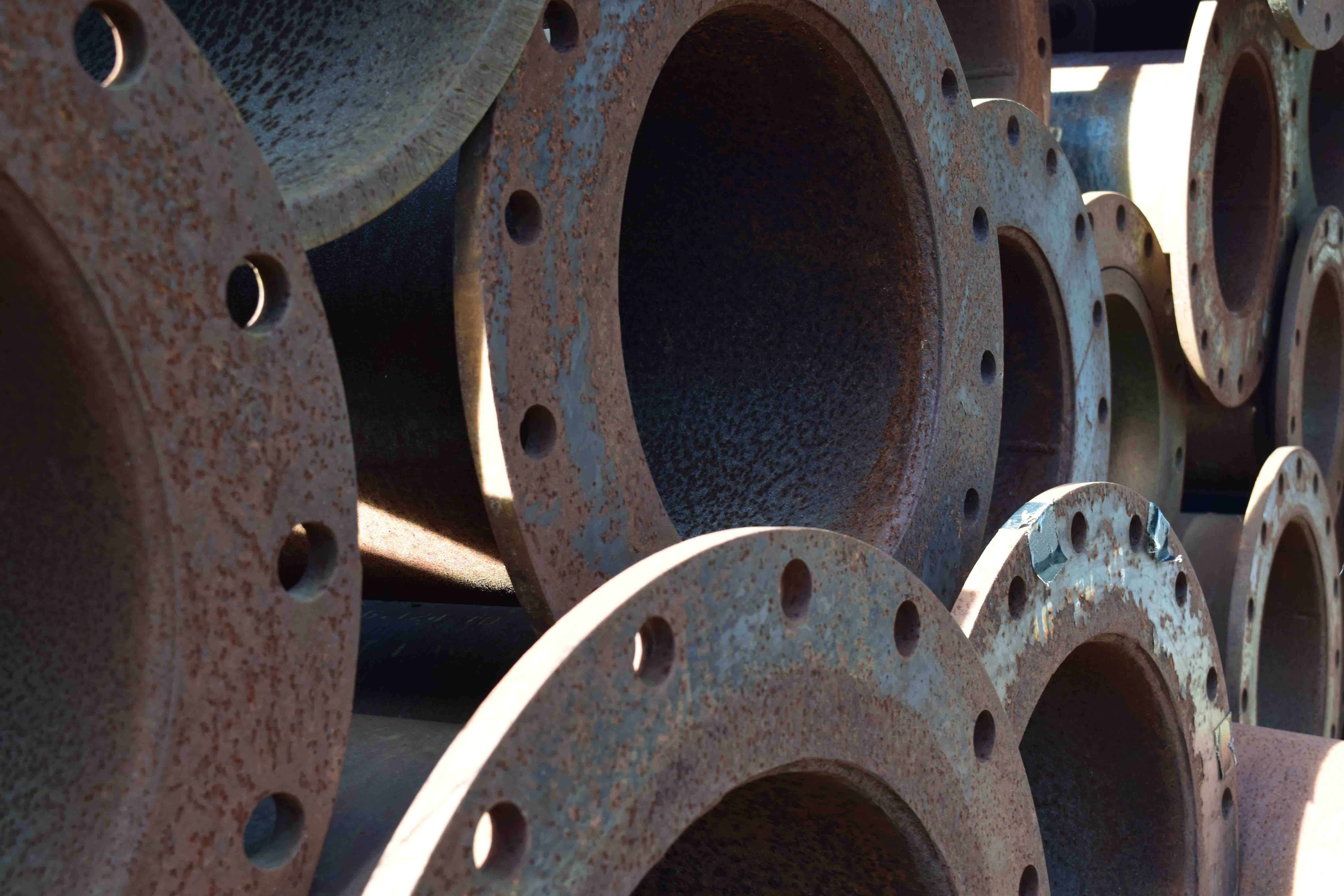 Pipe organ and chairs inside a grand church