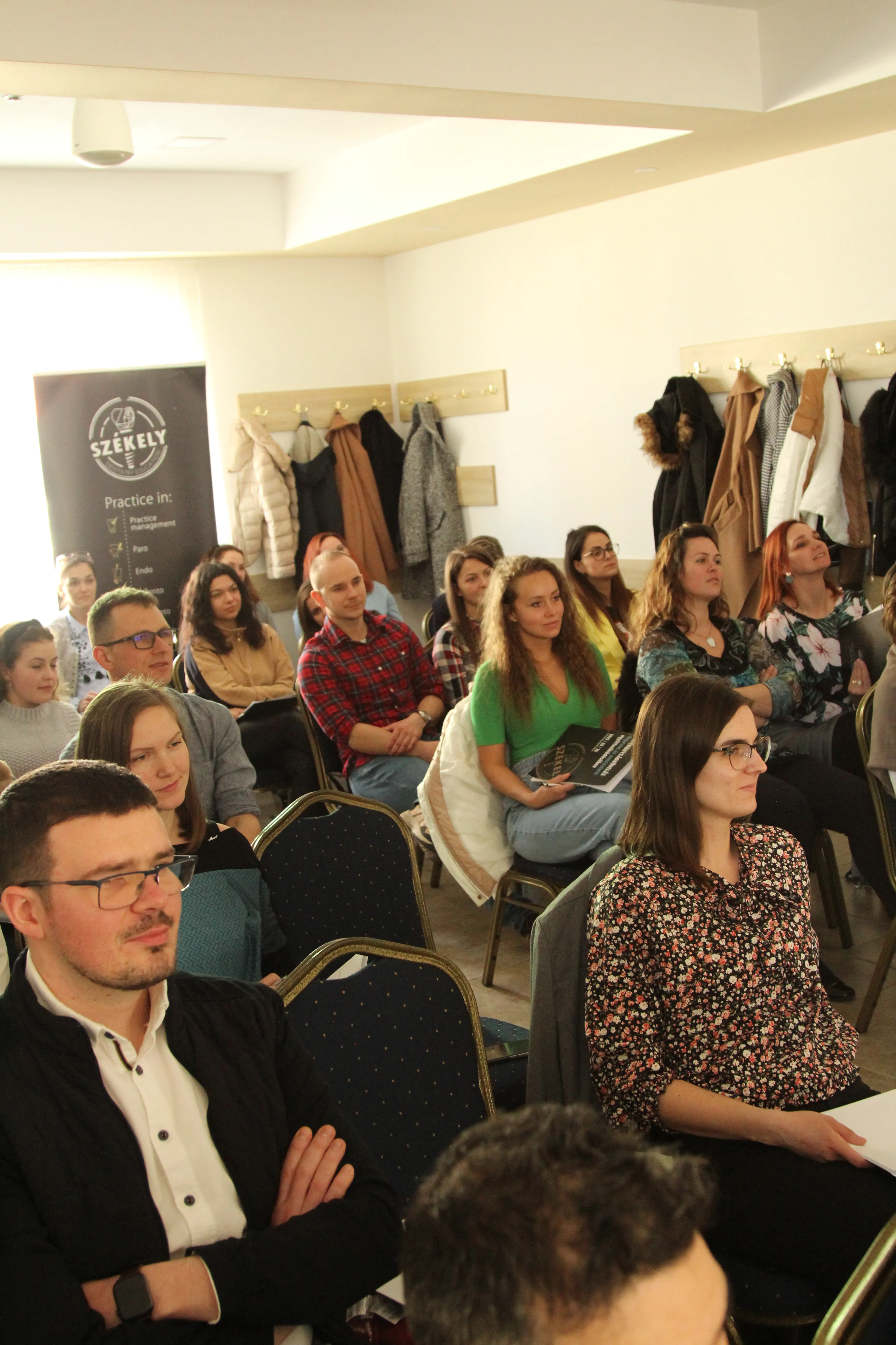 Fogászati Képzések - Hatékonyságnövelés fogorvos és asszisztens együttműködésében - PraxEvents