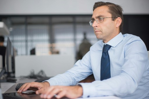 Professionell företagsrådgivning inom factoring för företag utan bindningstid