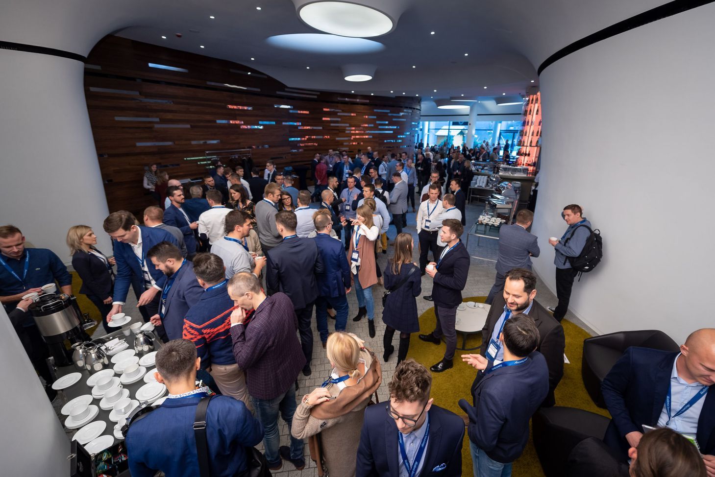 Networking uczestników Akademii Sourcingu podczas przerwy szkoleniowej