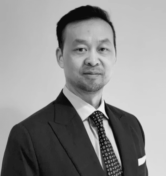 Headshot of Owen Man Cheong Ma, Co-Founder and Chief Revenue Officer of U-topia, managing growth and revenue for the blockchain ecosystem.