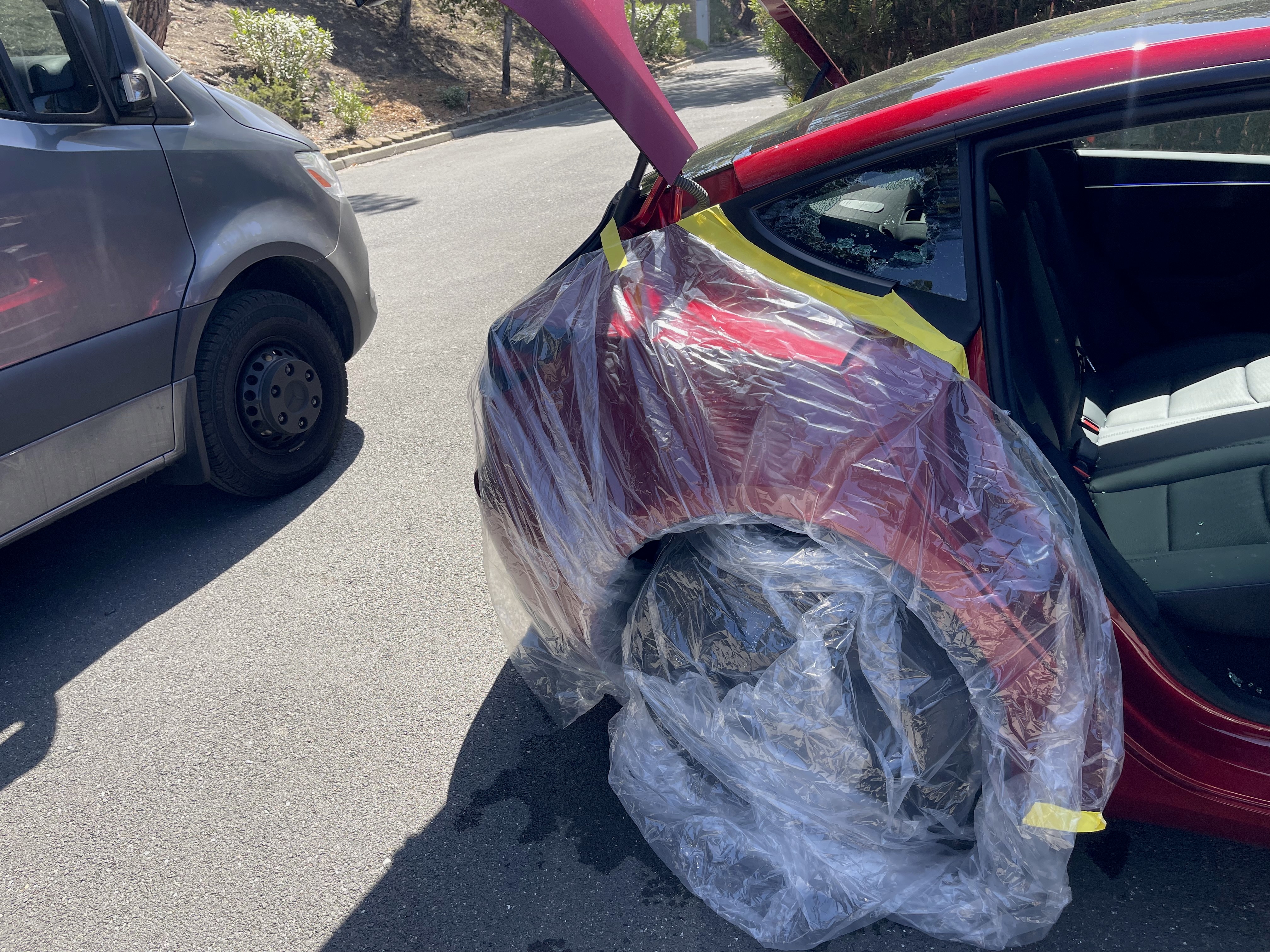 Tesla Modey 3 quarter glass replacement