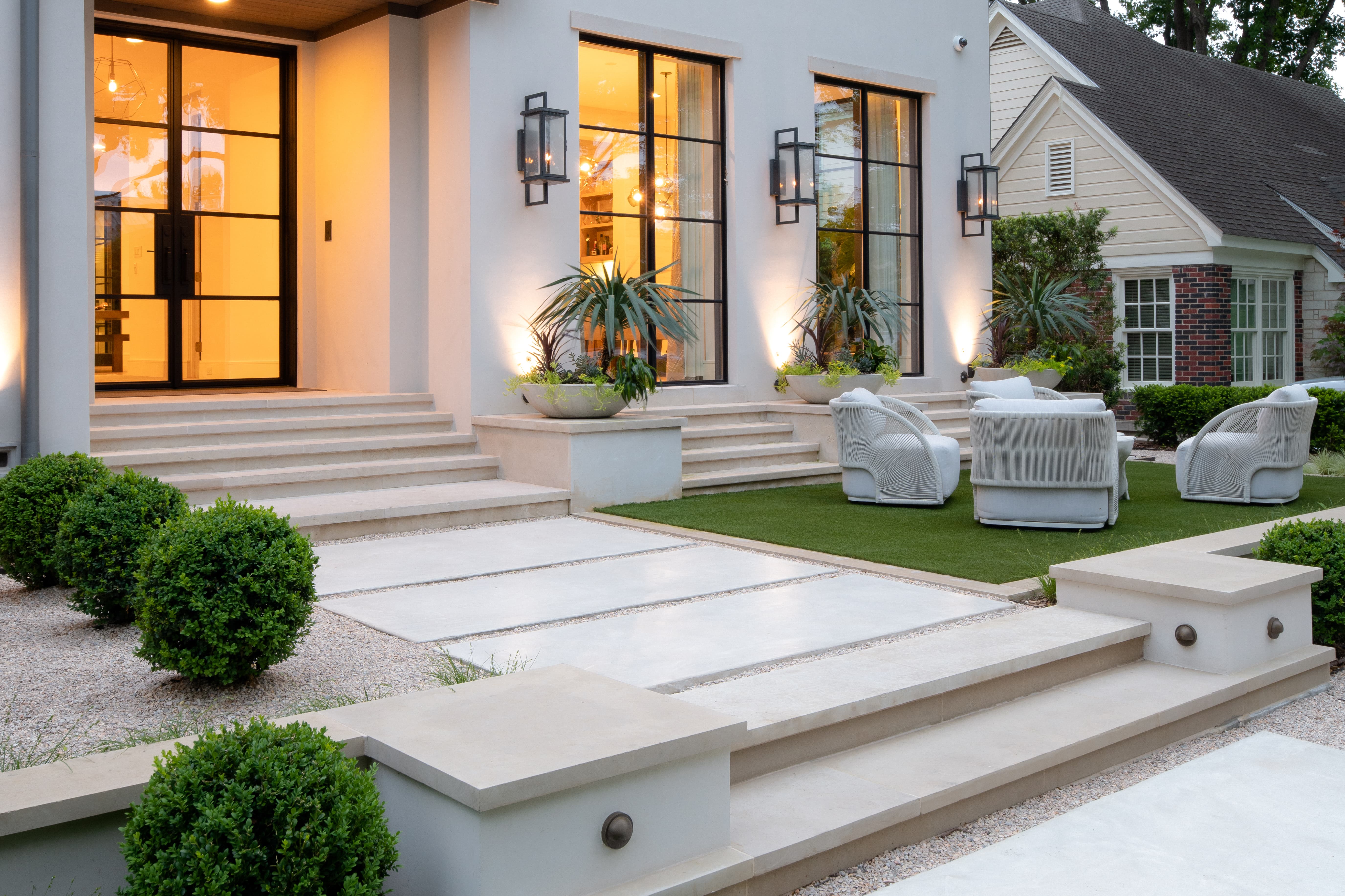 Luxury front yard and curb appeal  design on a Highland Park TX estate by Blount Designs
