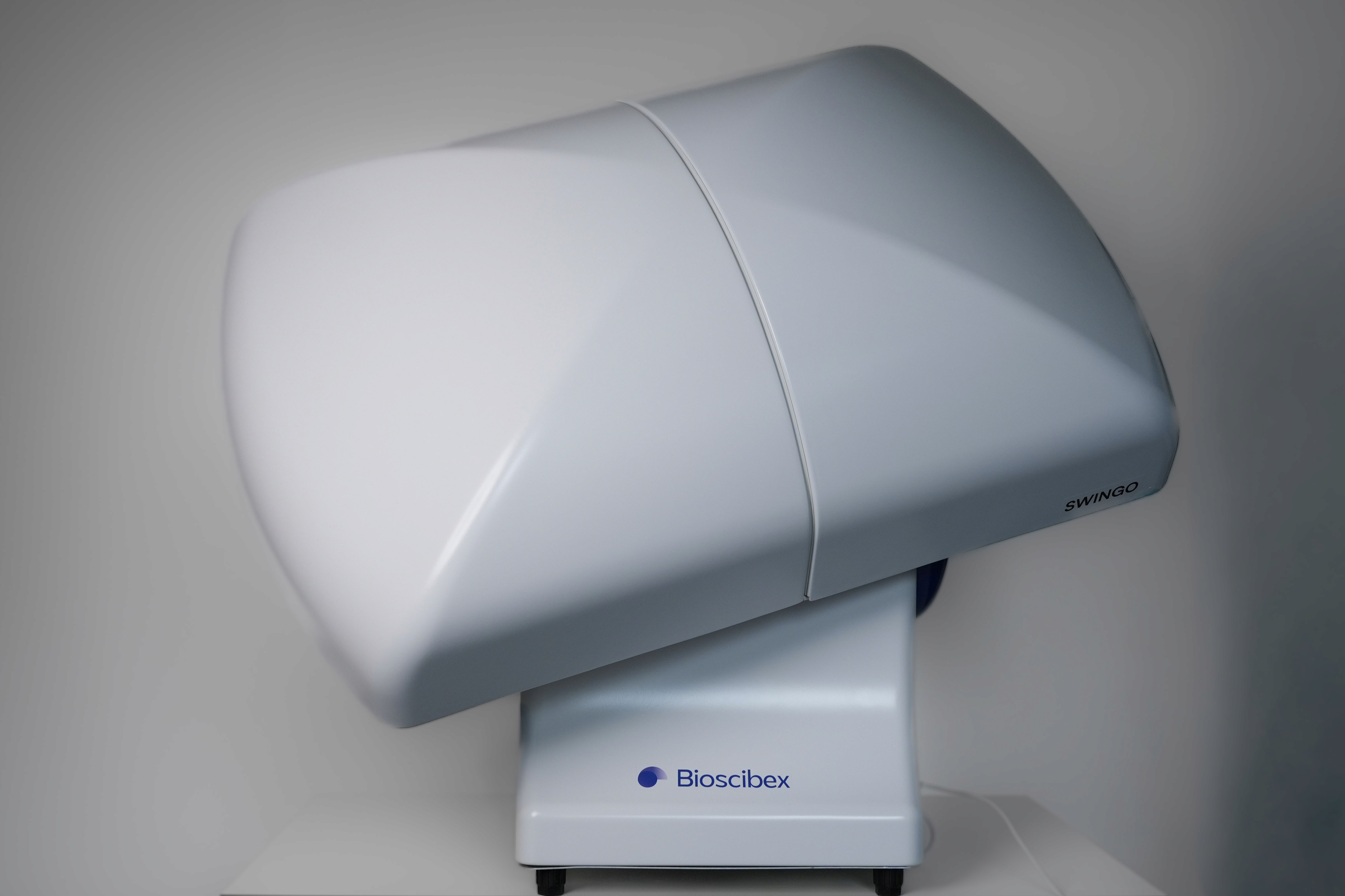 Front view of a SW1NGO