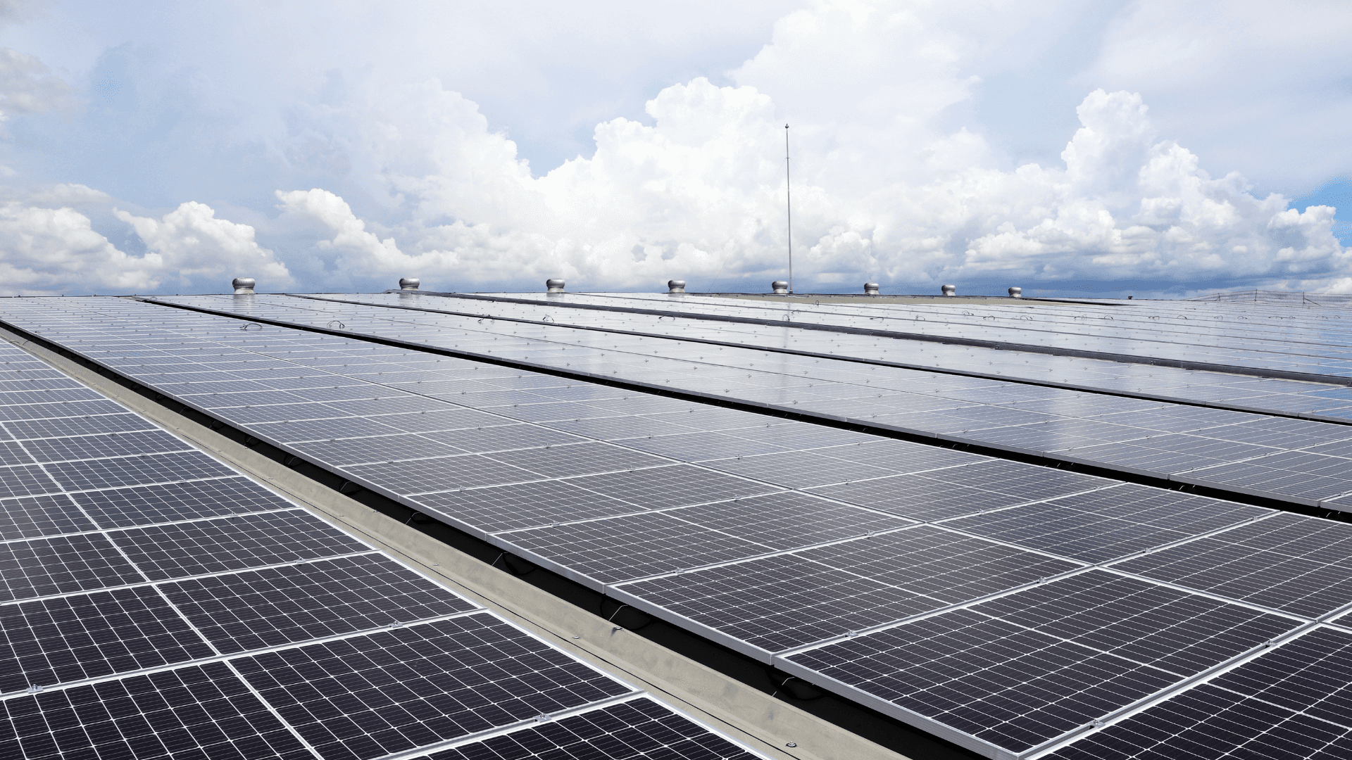 Photovoltaik Befestigung auf Bitumen Flachdach. Alles zu dem Thema hier.