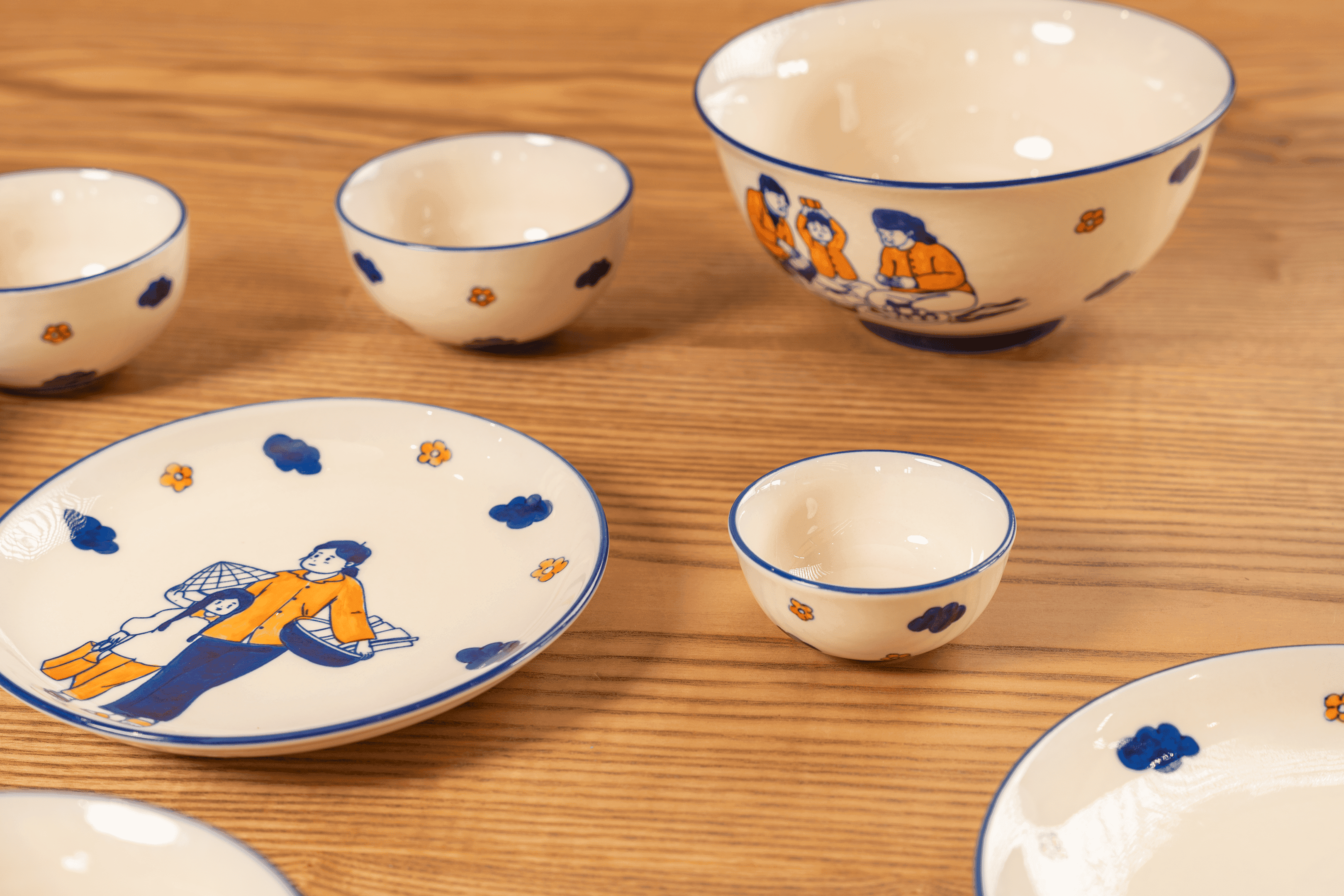 Bộ đồ ăn bát đĩa gốm sứ Hương Tình Thân