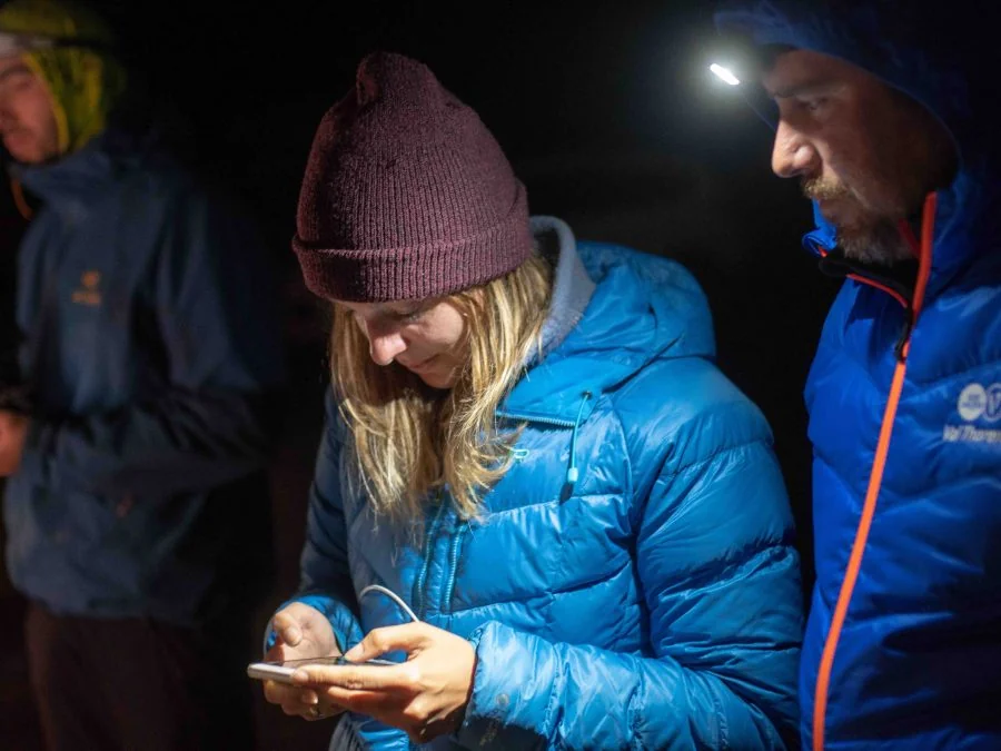 Brief pendant un trail de nuit