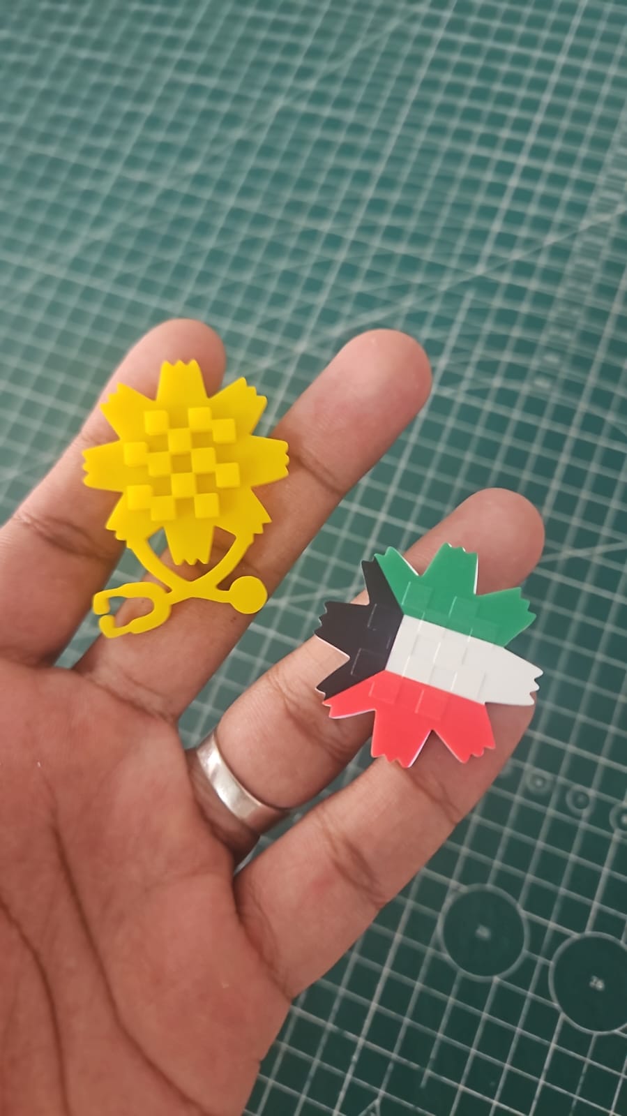 custom-acrylic-magnetic-badge