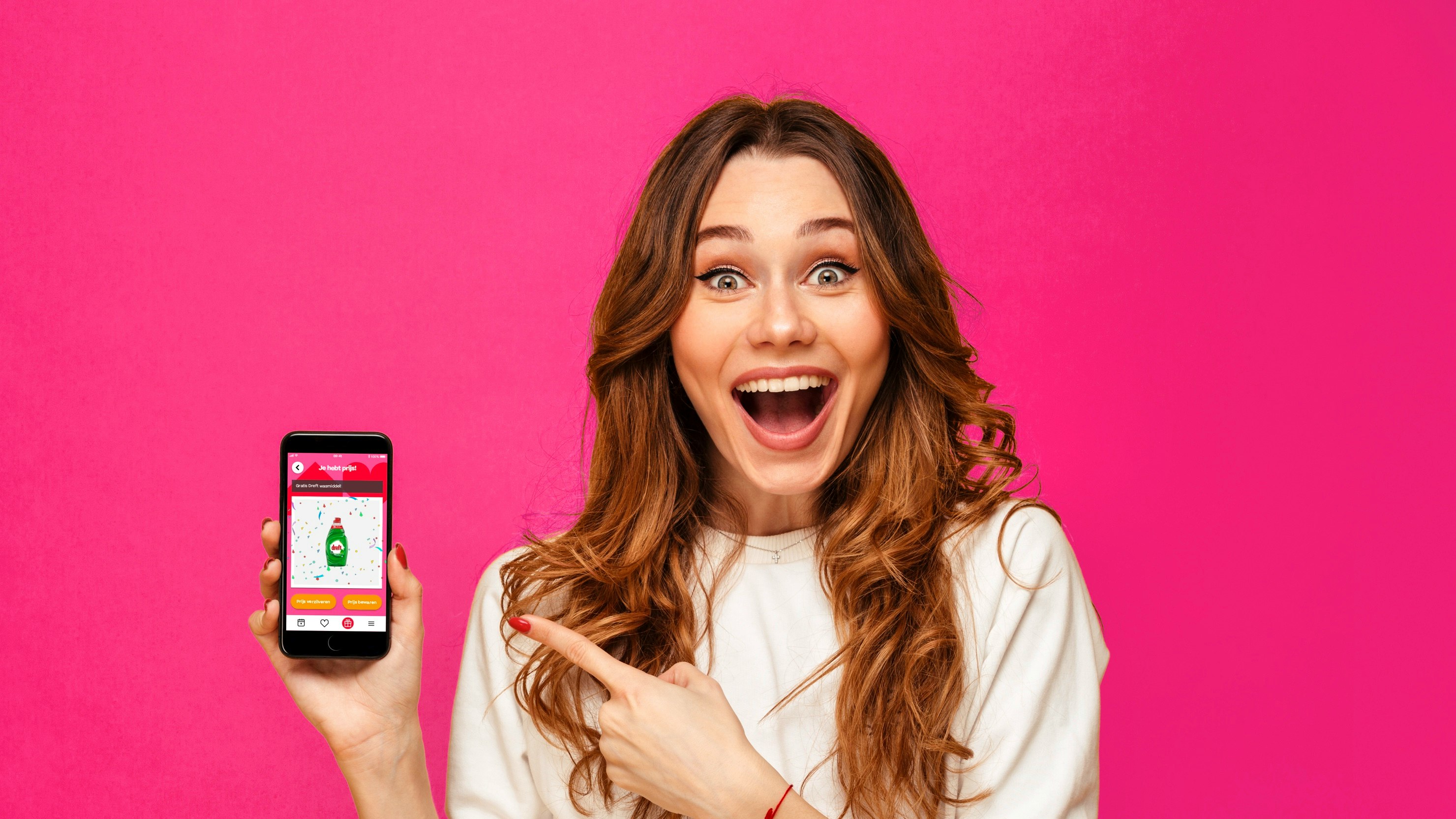 Huishoudbeurs — lively image of a woman holding a phone with the app visible on a pink background — Soda Studio case study