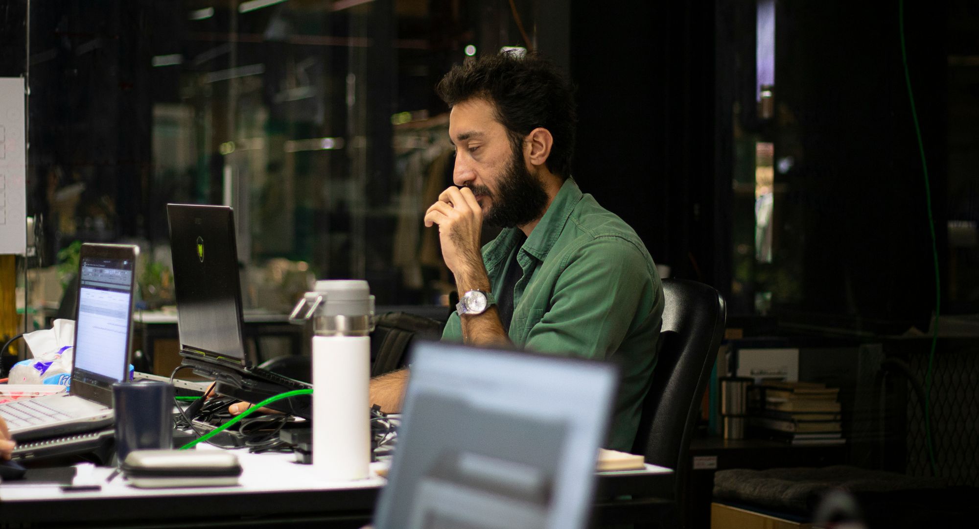 empresário estudando seu negócio