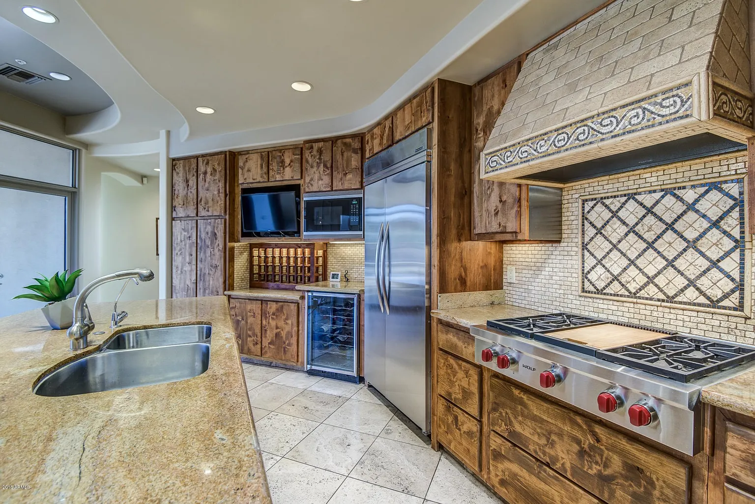 Scottsdale Modern Adobe: A Contemporary Desert Residence