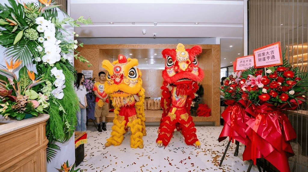 BW Event 360 專業策劃公司開張典禮,提供精彩黃紅雙獅表演及現場花籃佈置一站式服務。