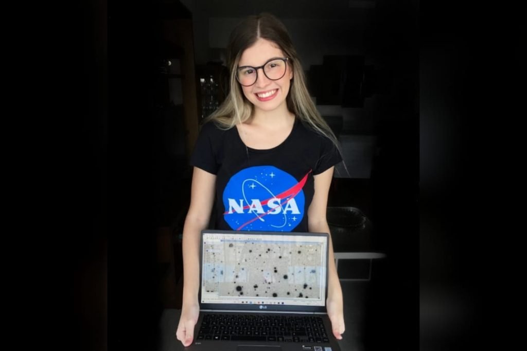 Young Woman in Brazil recognized by nasa