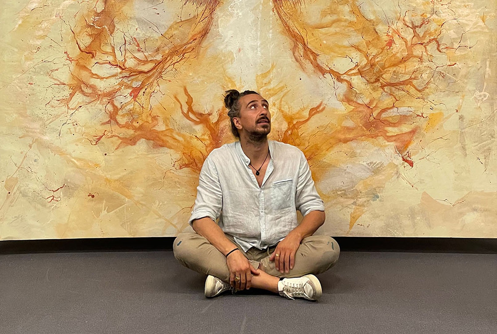 Foto di Federico Ferrarini artista contemporaneo che ha collaborato con iStone