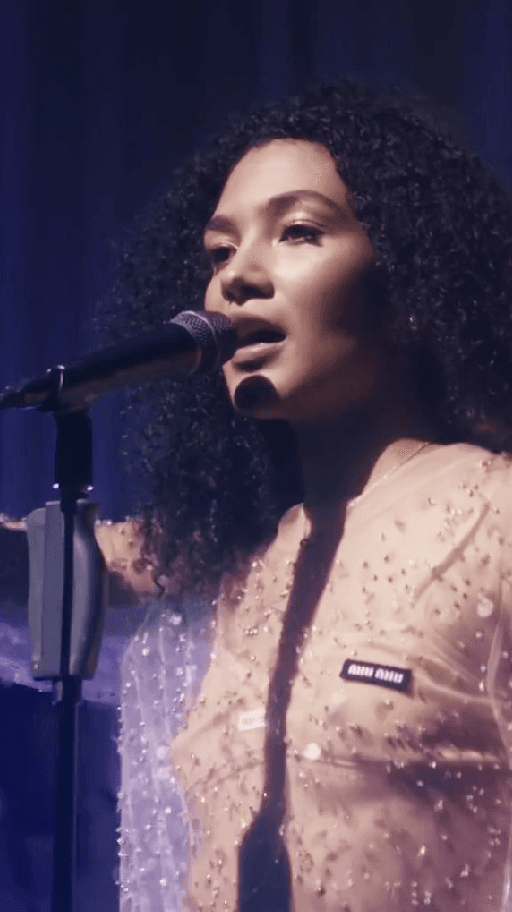 Olivia Dean live